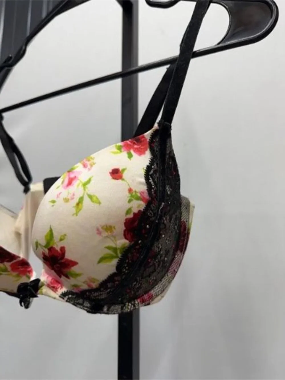Victoria's Secret Very Sexy Push-Up Floral Print Bra with Black Lace Trim